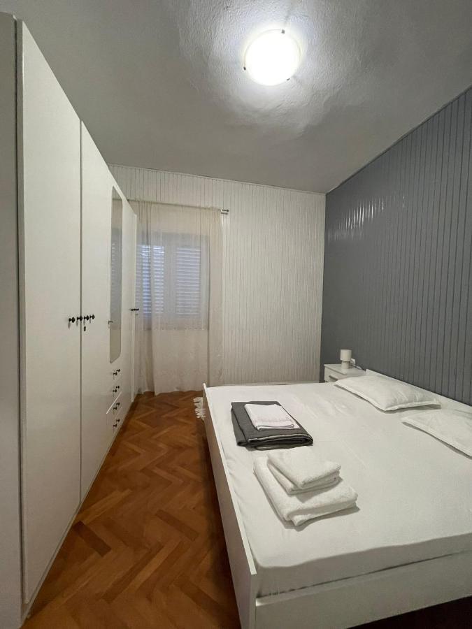 Holiday House Fila Turanj Εξωτερικό φωτογραφία