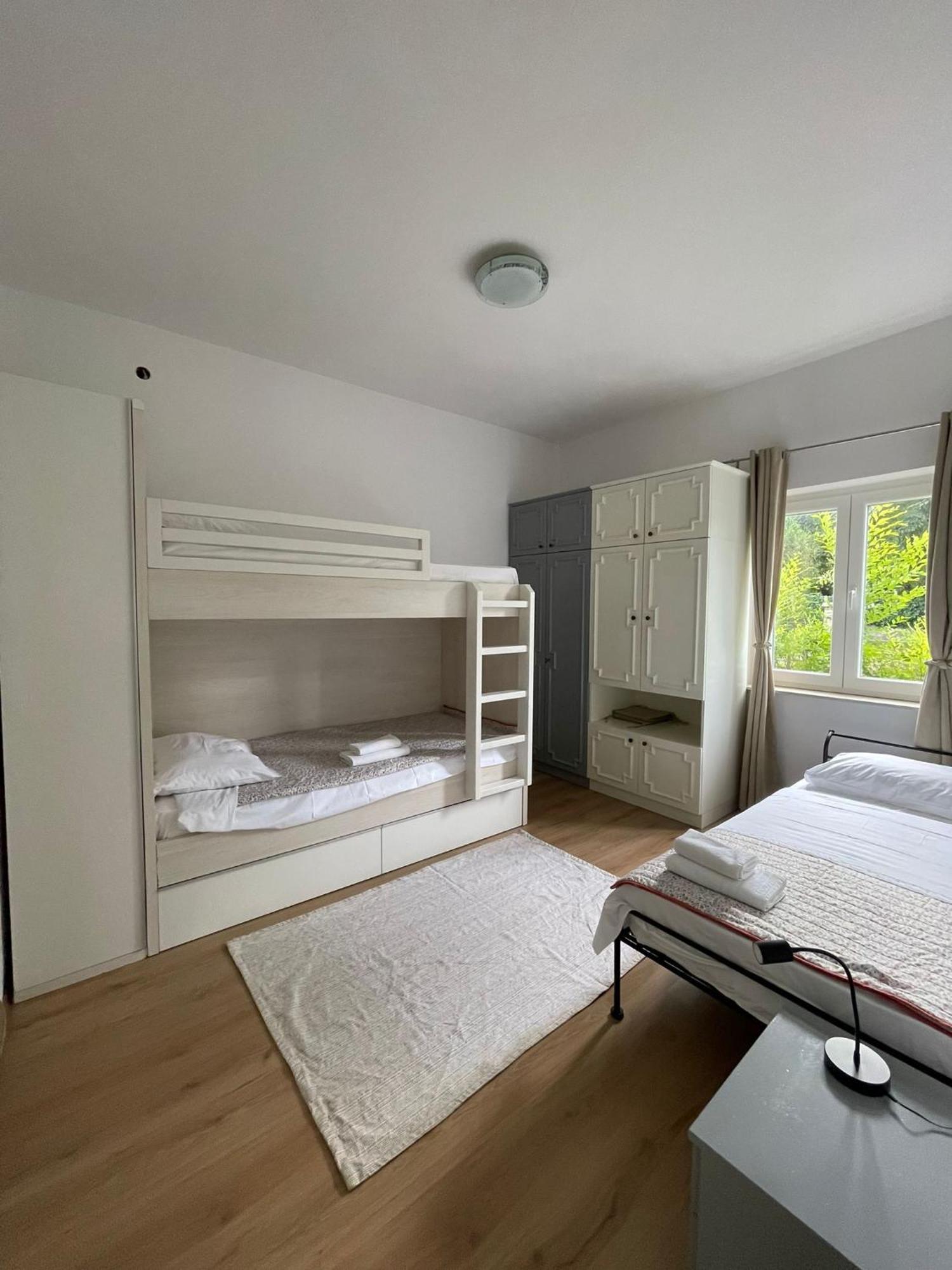 Holiday House Fila Turanj Εξωτερικό φωτογραφία